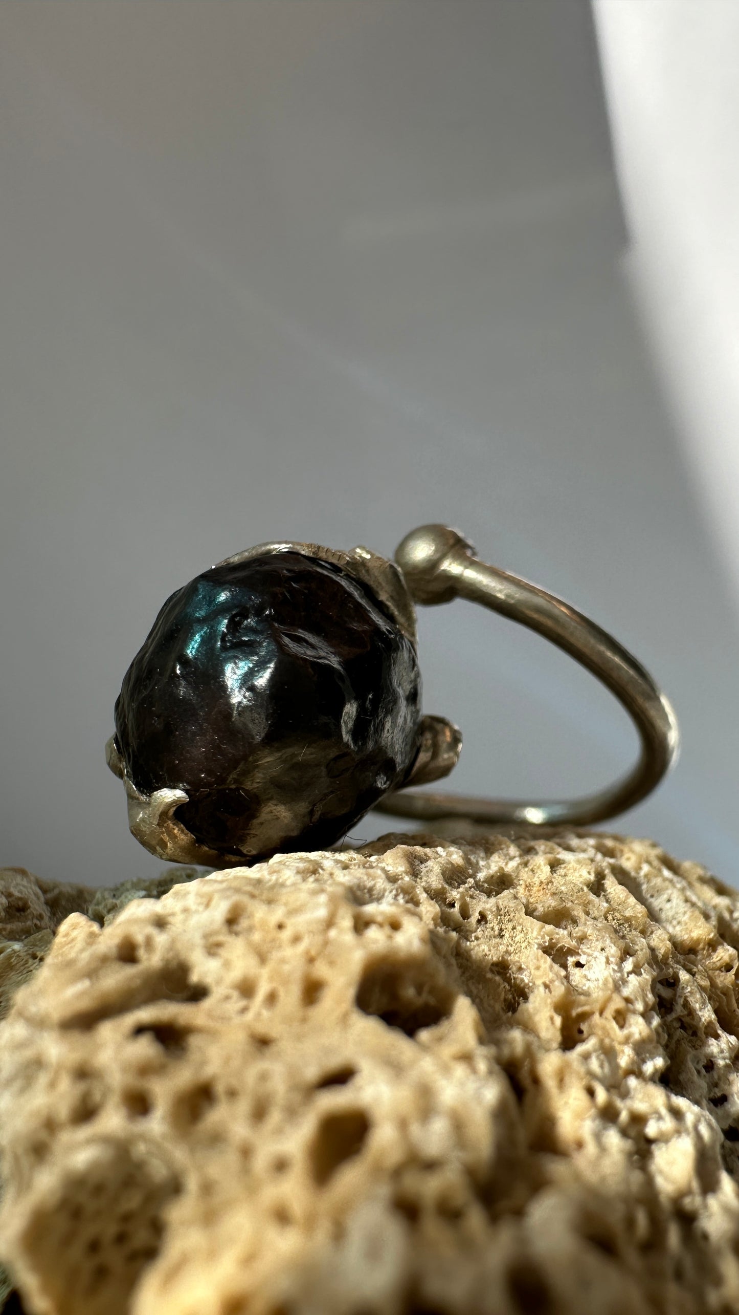 Sterling silver 'Black desert' ring with natural lava