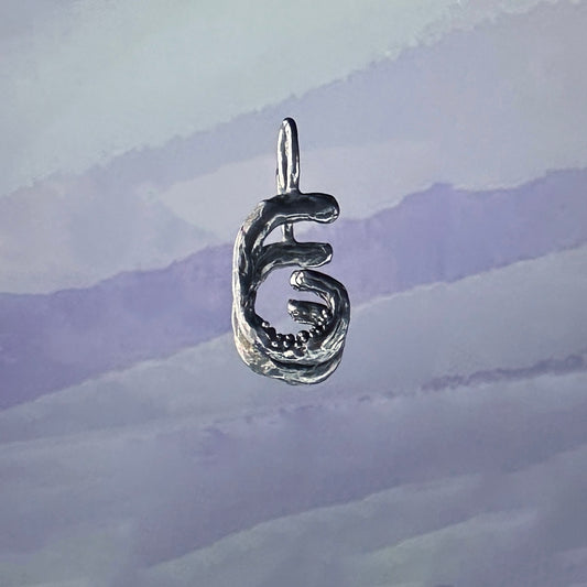 Sterling silver 'G' pendant